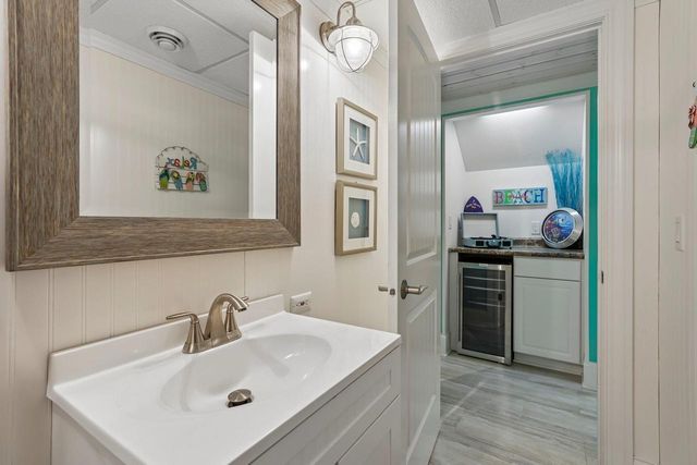 702 Glenwood Court, Jefferson, WI 53549