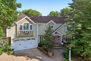 702 Glenwood Court, Jefferson, WI 53549
