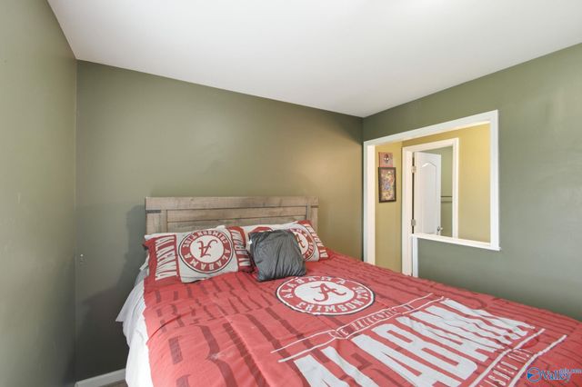 213 Smokey Hills Court, New Market, AL 35761