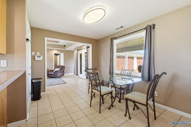 213 Smokey Hills Court, New Market, AL 35761