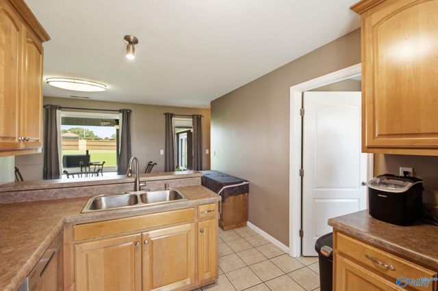 213 Smokey Hills Court, New Market, AL 35761