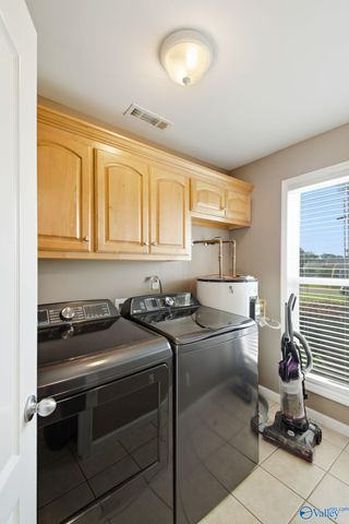 213 Smokey Hills Court, New Market, AL 35761