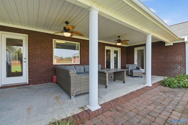 213 Smokey Hills Court, New Market, AL 35761