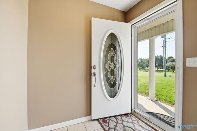 213 Smokey Hills Court, New Market, AL 35761