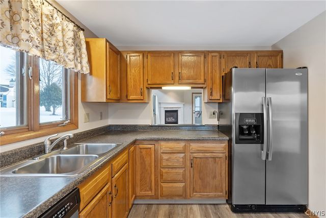 105 Lancelot Lane, Camillus, NY 13031