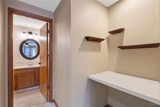 105 Lancelot Lane, Camillus, NY 13031