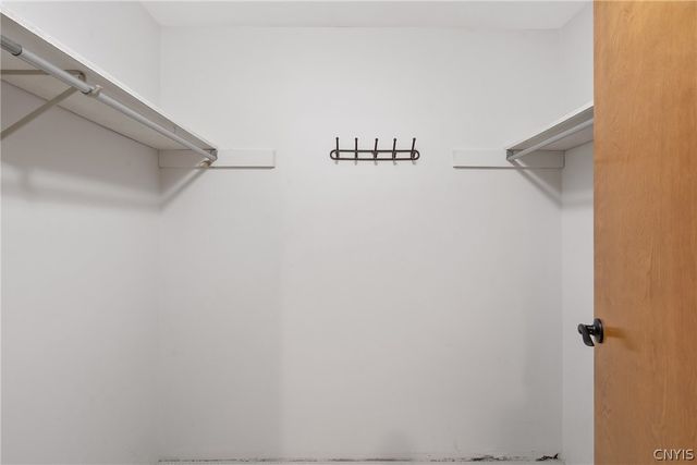 105 Lancelot Lane, Camillus, NY 13031