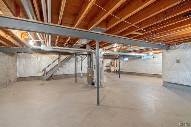 105 Lancelot Lane, Camillus, NY 13031