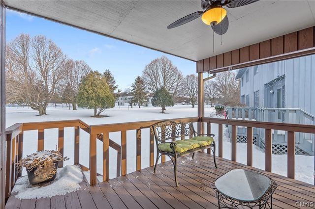 105 Lancelot Lane, Camillus, NY 13031