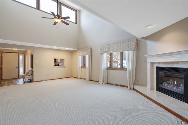 105 Lancelot Lane, Camillus, NY 13031