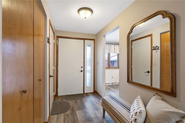 105 Lancelot Lane, Camillus, NY 13031