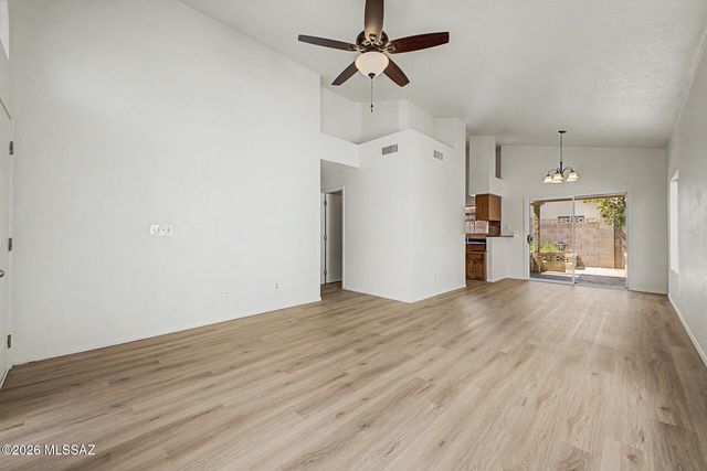 3740 W Koshare Lane, Tucson, AZ 85742