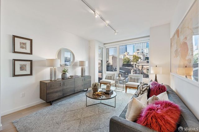 870 Harrison Street 202, San Francisco, CA 94107