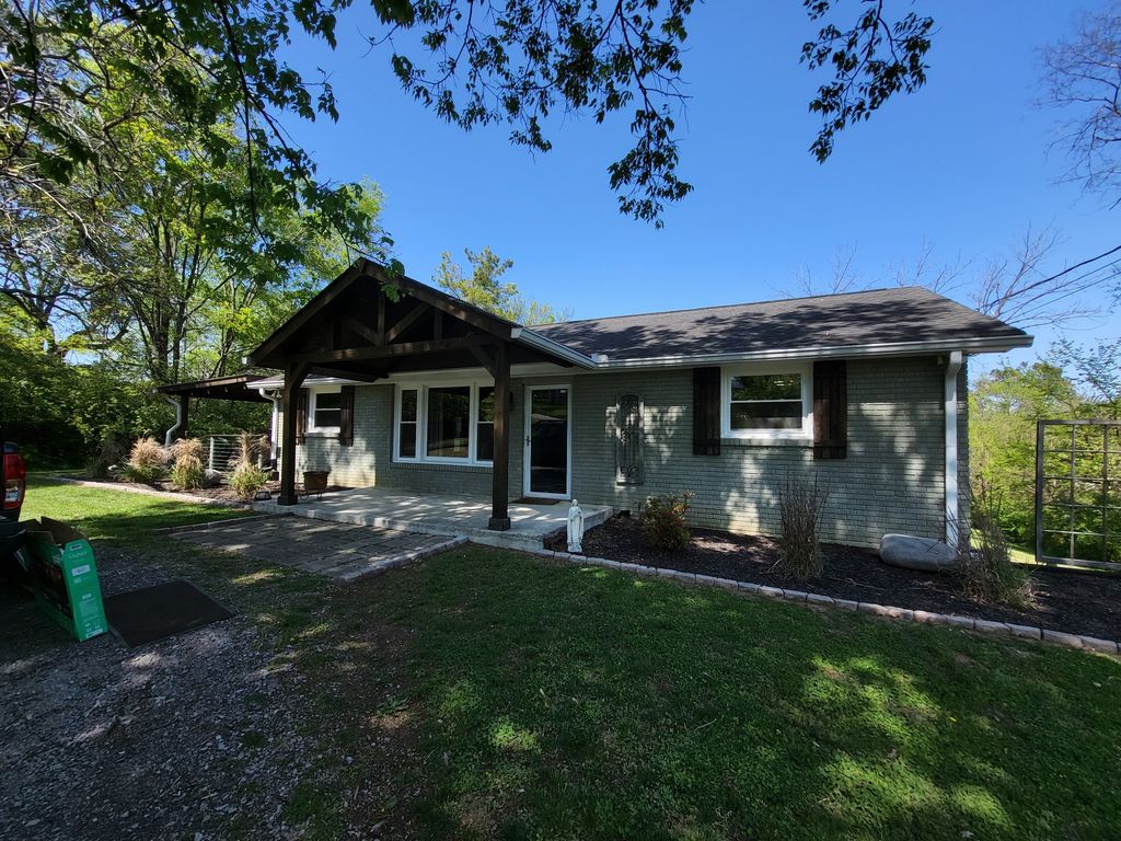 304 Dorr Dr, Goodlettsville, TN 37072