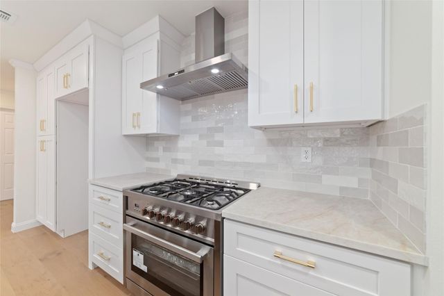 15651 Whitewater Lane, Houston, TX 77079