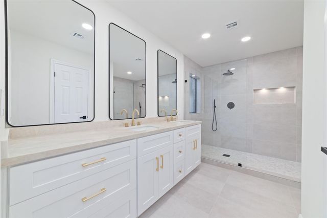 15651 Whitewater Lane, Houston, TX 77079