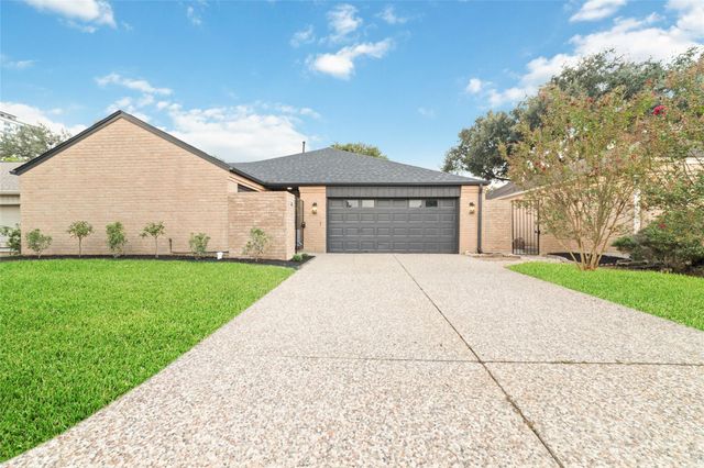 15651 Whitewater Lane, Houston, TX 77079