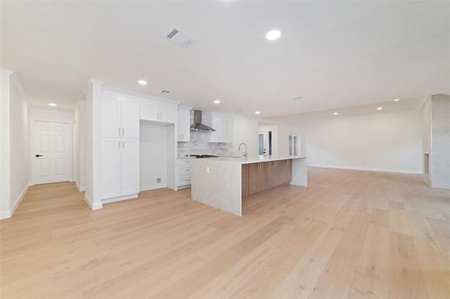 15651 Whitewater Lane, Houston, TX 77079