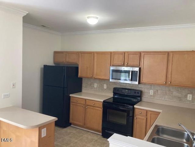8346 Glenwood Springs Court, Raleigh, NC 27616