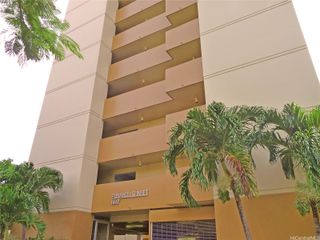 1617 Clark Street 804, Honolulu, HI 96822