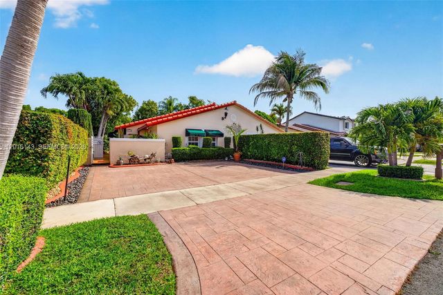 14815 SW 81st St B, Miami, FL 33193