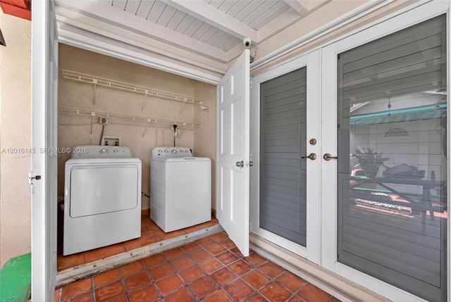 14815 SW 81st St B, Miami, FL 33193