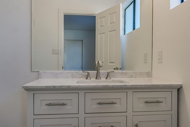 3919 San Isidro Street NW, Albuquerque, NM 87107