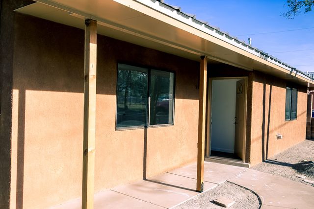 3919 San Isidro Street NW, Albuquerque, NM 87107