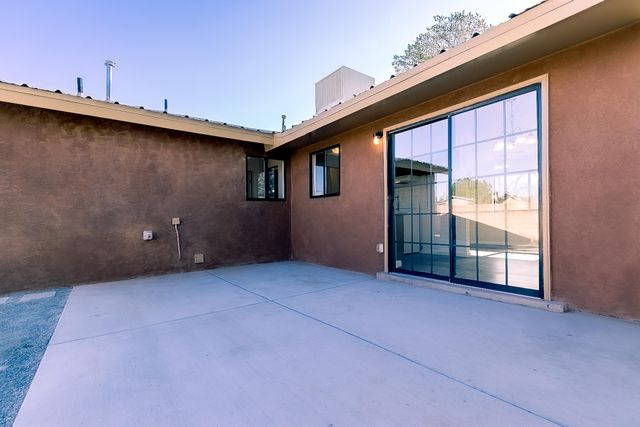 3919 San Isidro Street NW, Albuquerque, NM 87107
