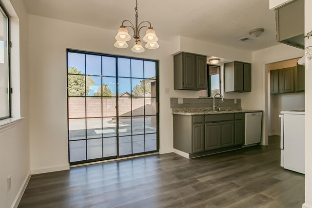 3919 San Isidro Street NW, Albuquerque, NM 87107