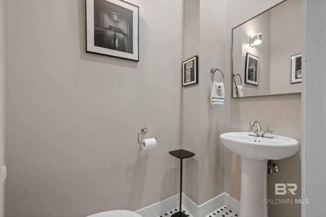 224 North Circle, Fairhope, AL 36532