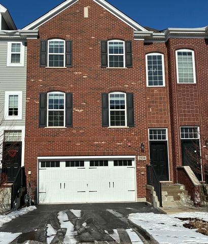 2534 Huntleigh Lane, Woodridge, IL 60517