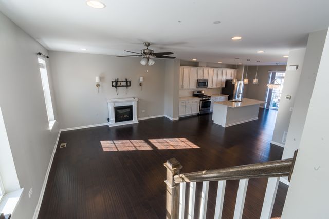 2534 Huntleigh Lane, Woodridge, IL 60517