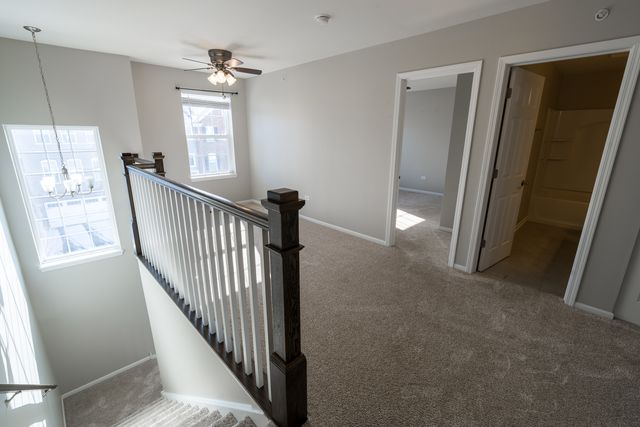 2534 Huntleigh Lane, Woodridge, IL 60517