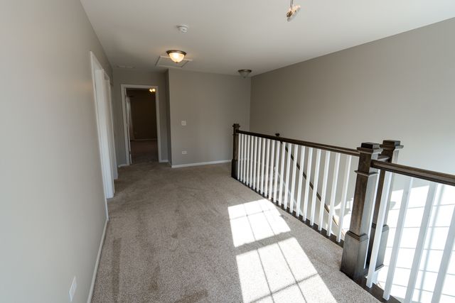 2534 Huntleigh Lane, Woodridge, IL 60517