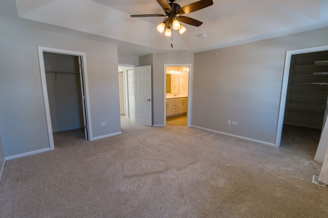 2534 Huntleigh Lane, Woodridge, IL 60517