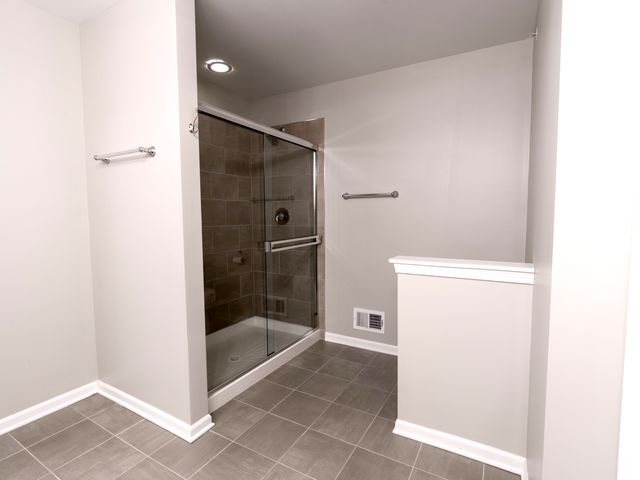 2534 Huntleigh Lane, Woodridge, IL 60517