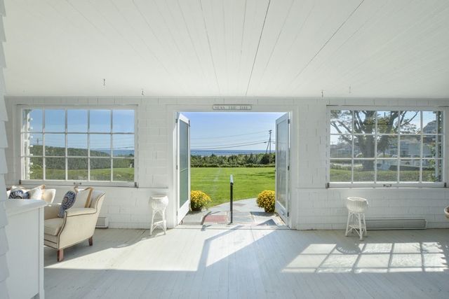 18 Mount Vernon, Barnstable, MA 02647