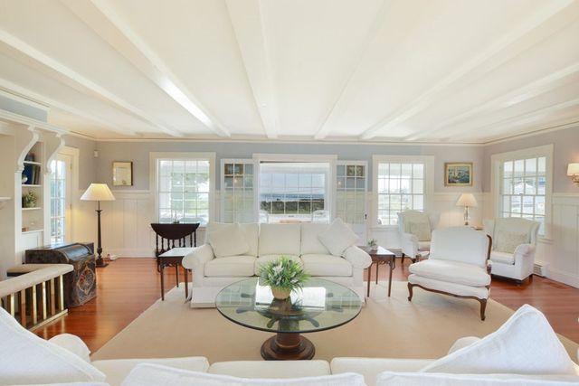 18 Mount Vernon, Barnstable, MA 02647