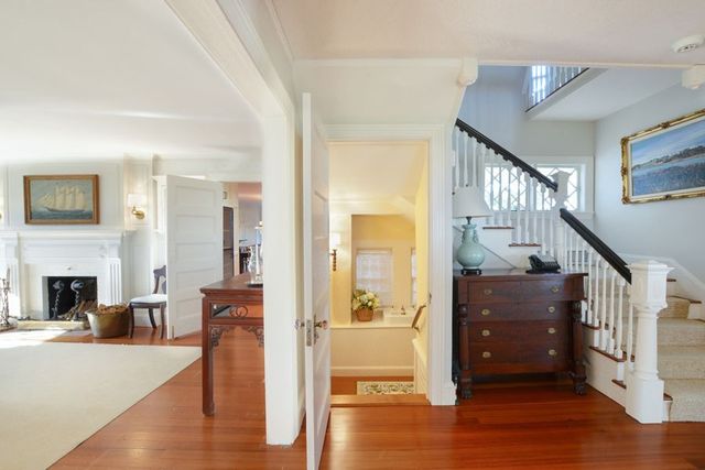 18 Mount Vernon, Barnstable, MA 02647