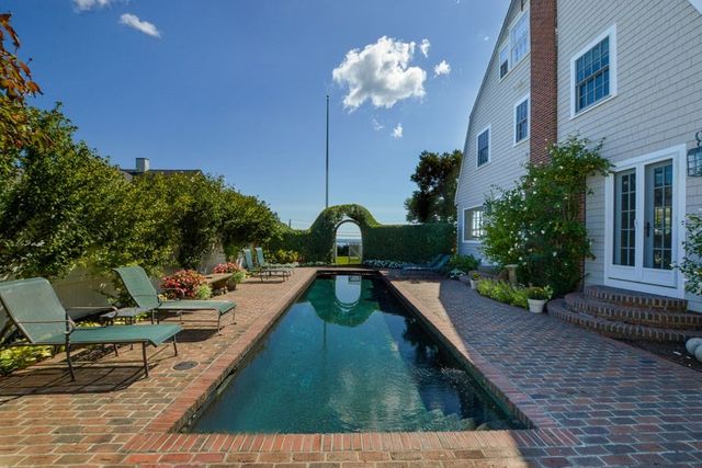 18 Mount Vernon, Barnstable, MA 02647