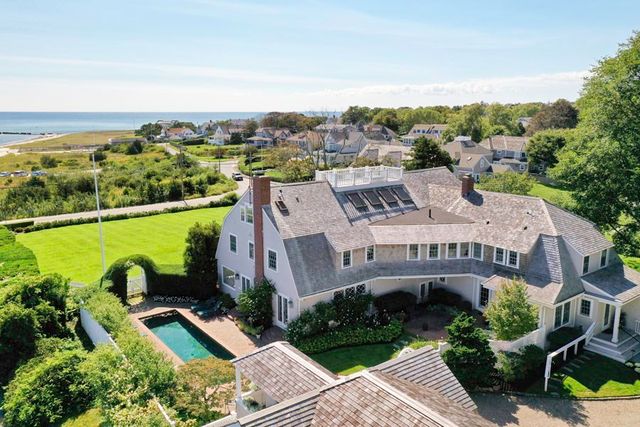 18 Mount Vernon, Barnstable, MA 02647