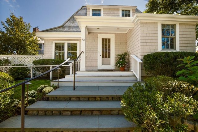 18 Mount Vernon, Barnstable, MA 02647