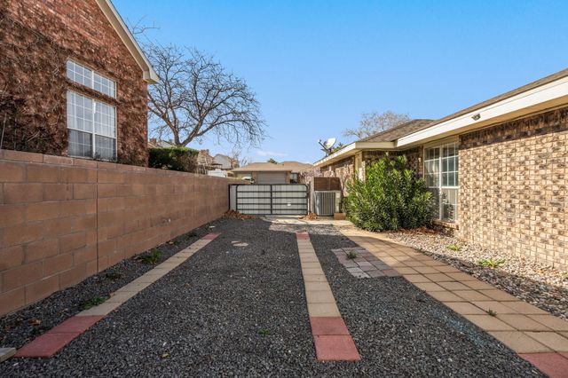 9508 Cody Street NW, Albuquerque, NM 87114