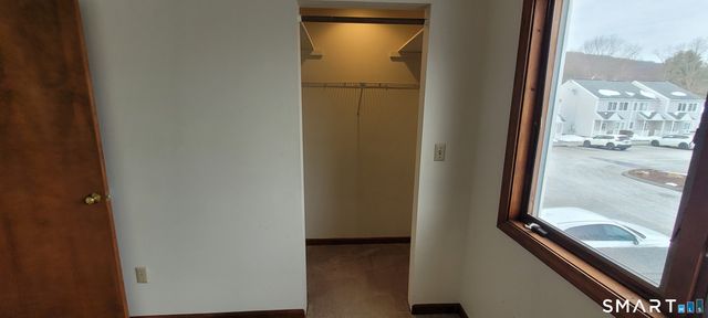 482 Lake Avenue 6, Bristol, CT 06010