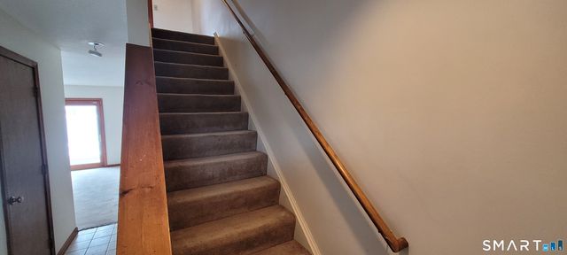 482 Lake Avenue 6, Bristol, CT 06010