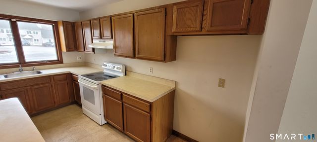 482 Lake Avenue 6, Bristol, CT 06010