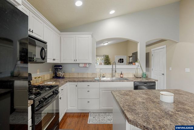 1503 SE Jonathan Av, Dallas, OR 97339