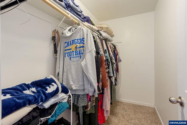 1503 SE Jonathan Av, Dallas, OR 97339