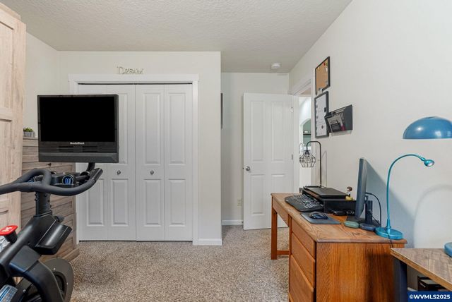 1503 SE Jonathan Av, Dallas, OR 97339